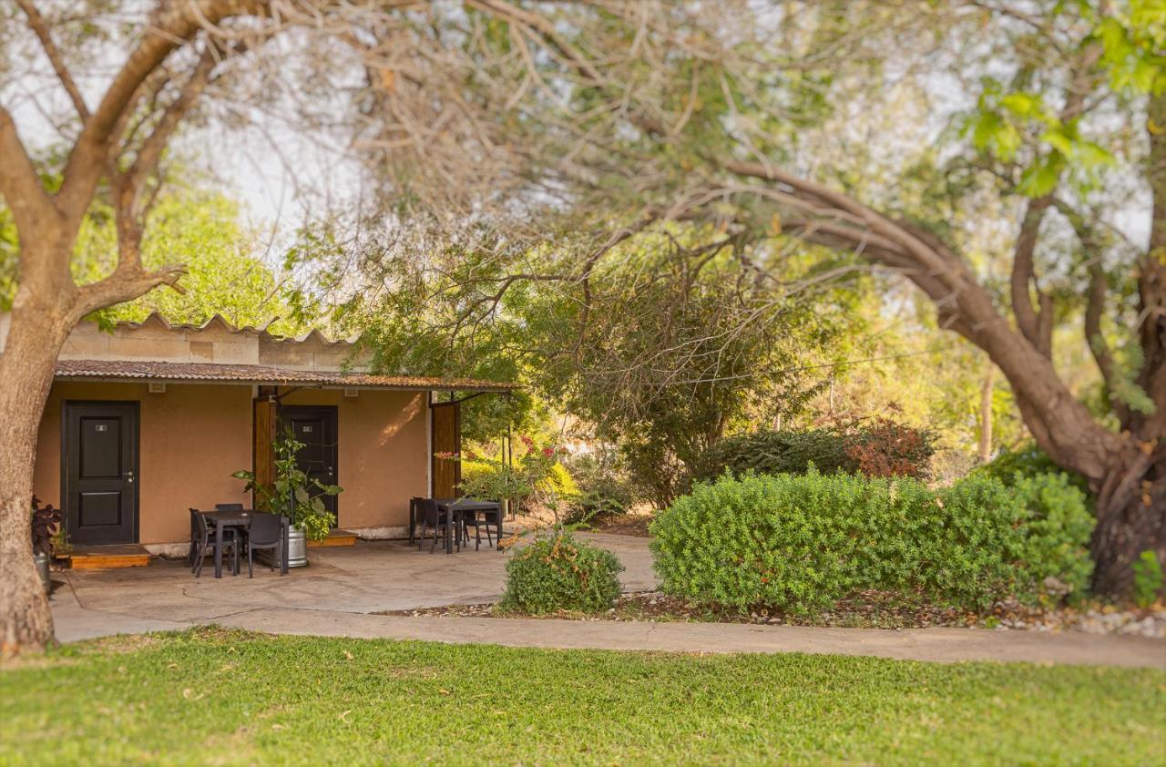 Вилла Gvulot - Kibbutz Experience Gevulot Экстерьер фото