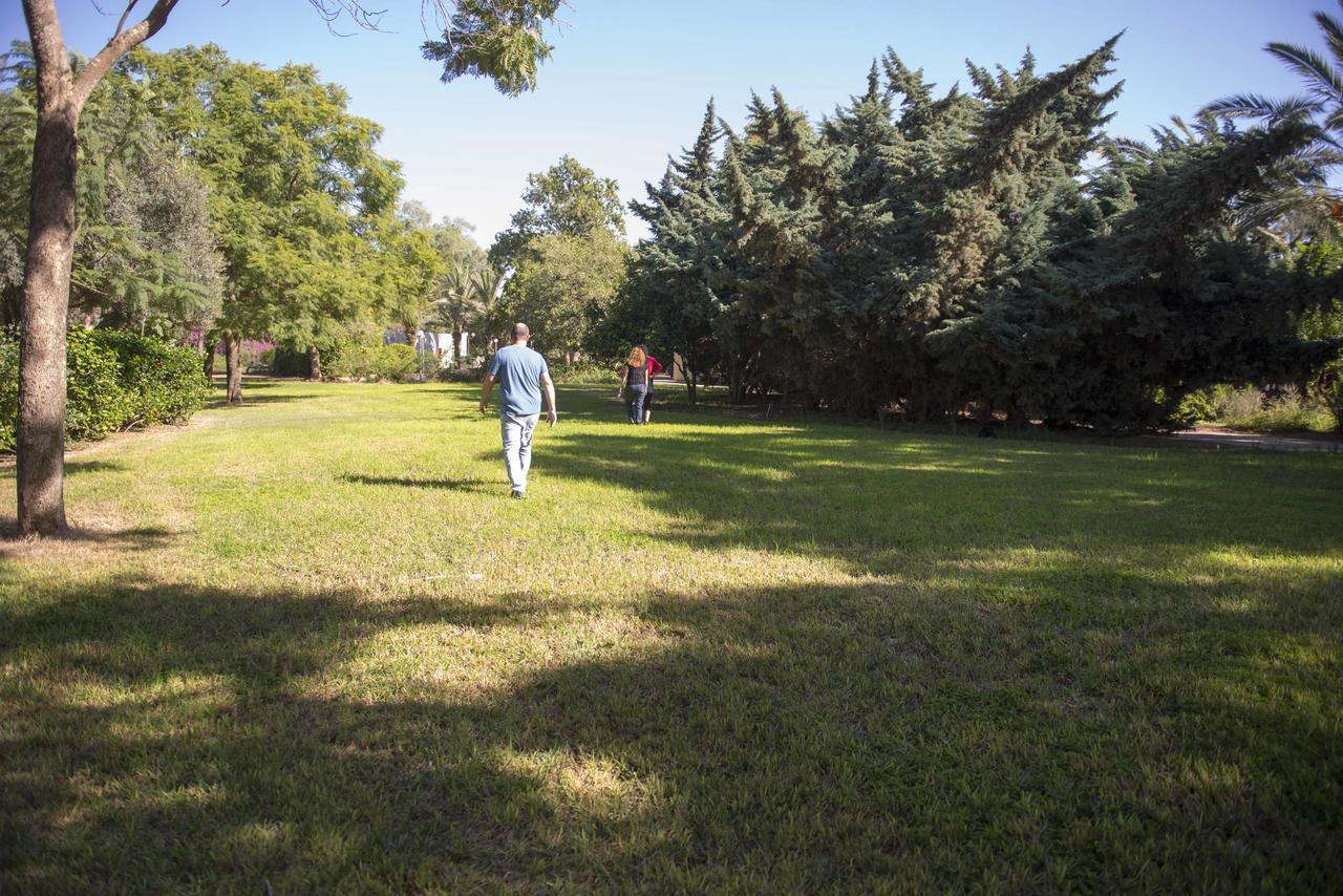 Вилла Gvulot - Kibbutz Experience Gevulot Экстерьер фото